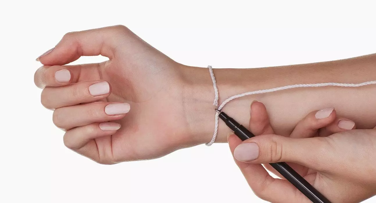 bracelet measure method 2